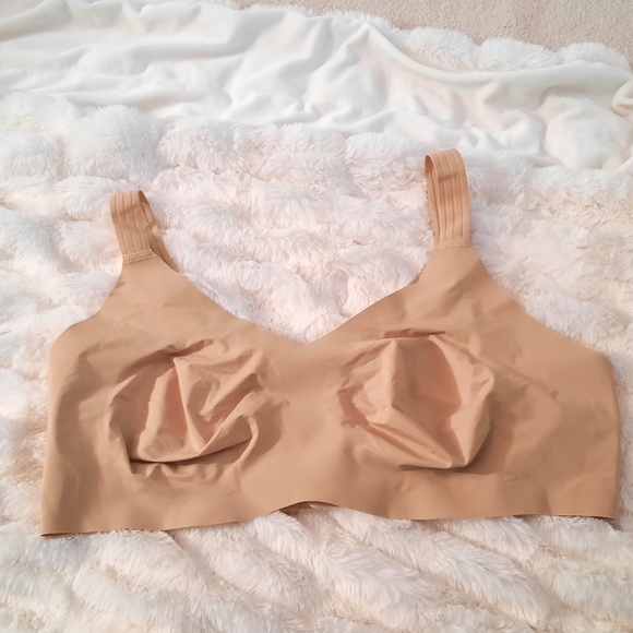 Knix V Neck Wide Strap Wireless Bra. Size 8 - Picture 2 of 7